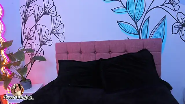 Snapshot of Sweet_Ariadna_ chatting on 03-22-25, 03:42 Sweet Ariadna online show from 03-22-25, 03:42