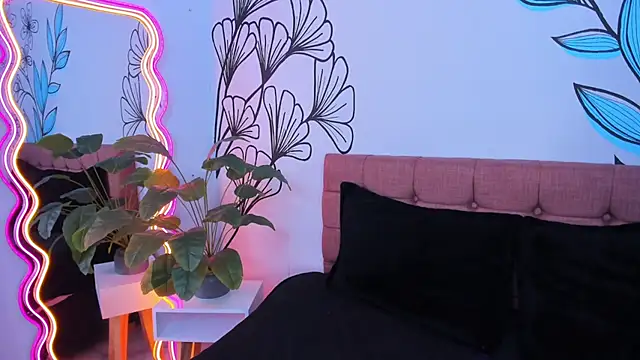 Snapshot of Sweet_Ariadna_ chatting on 03-08-25, 03:02 Sweet Ariadna online show from 03-08-25, 03:02