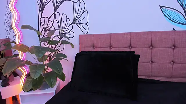 Snapshot of Sweet_Ariadna_ chatting on 03-01-25, 03:16 Sweet Ariadna online show from 03-01-25, 03:16