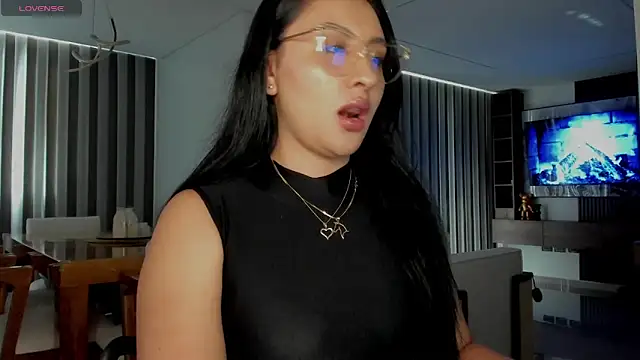 Snapshot of AnushaKumari chatting on 09-19-25, 01:59 AnushaKumari online show from 09-19-25, 01:59