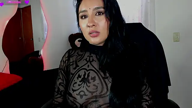Snapshot of AnushaKumari chatting on 01-11-25, 04:36 AnushaKumari online show from 01-11-25, 04:36