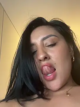 AnushaKumari online show from 04-15-26, 07:58