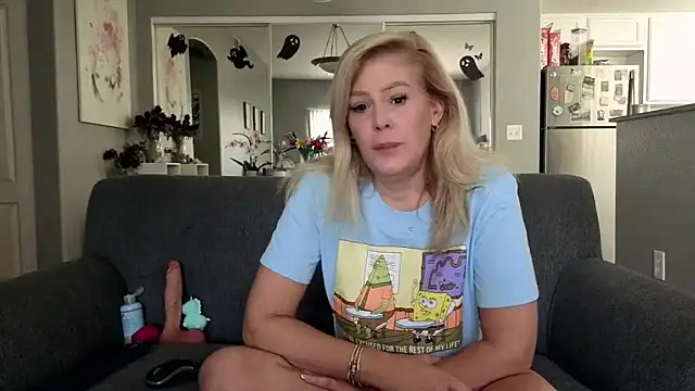 Lexi Shocker online show from 09-20-25, 05:51