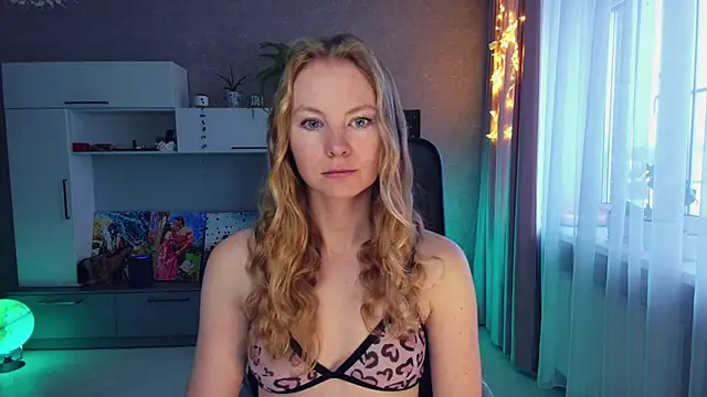 Snapshot of Cuddle_Cat chatting on 11-20-25, 06:03 Cuddle Cat online show from 11-20-25, 06:03