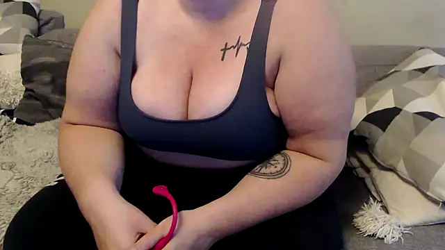 sweeti Em online show from 07-24-26, 06:37