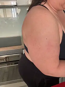 sweeti Em online show from 04-12-26, 03:15