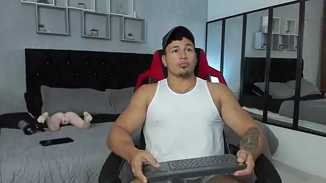 tyler hank01 online show from 10-15-25, 09:01