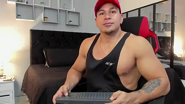 tyler hank01 online show from 12-23-25, 02:11