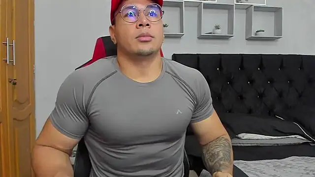 tyler hank01 online show from 06-14-26, 03:35
