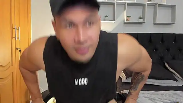 tyler hank01 online show from 04-10-26, 10:50