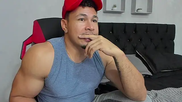 tyler hank01 online show from 07-18-26, 11:57