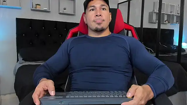 tyler hank01 online show from 02-25-26, 02:28