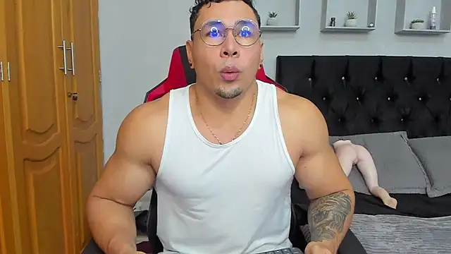 tyler hank01 online show from 06-19-26, 09:20