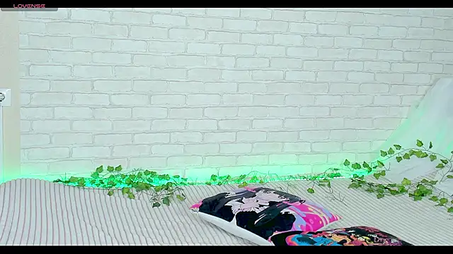 LinaKenny online show from 02-05-26, 01:18