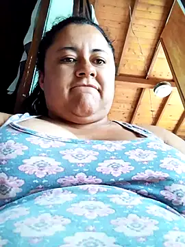 Snapshot of Monseratte21 chatting on 02-02-25, 04:11 Monseratte21 online show from 02-02-25, 04:11