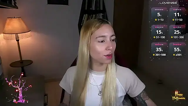 Saucy Jenn online show from 10-26-25, 10:54