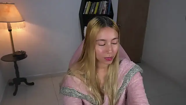 Saucy Jenn online show from 11-13-25, 01:42