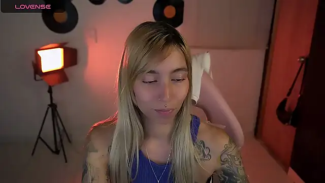 Saucy Jenn online show from 04-12-26, 10:24