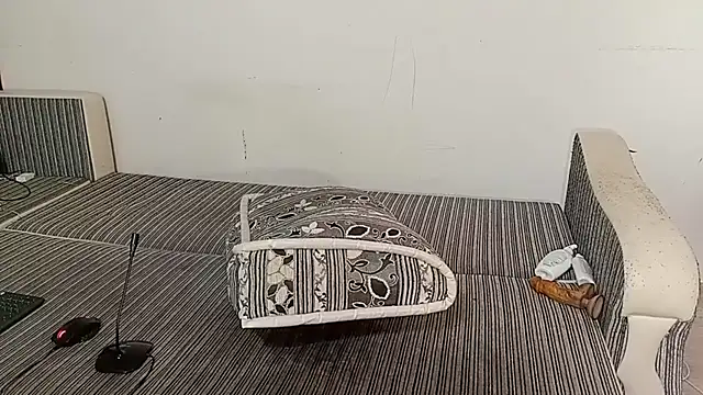 LuxMelys online show from 09-13-25, 03:06