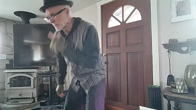 MoonDancer online show from 02-11-25, 10:50