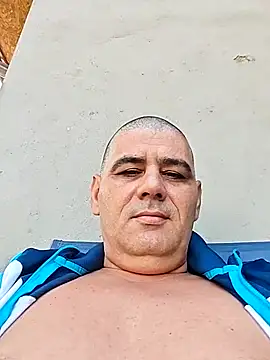 Snapshot of sile2000nou chatting on 07-12-26, 05:19 sile2000nou online show from 07-12-26, 05:19