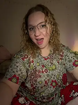 Snapshot of EmmieRae chatting on 03-01-26, 07:08 EmmieRae online show from 03-01-26, 07:08