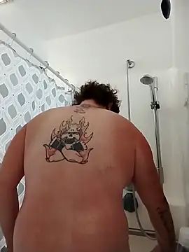 Snapshot of JGRisk chatting on 11-04-25, 02:21 JGRisk online show from 11-04-25, 02:21