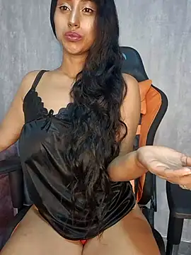 Valentinne z online show from 02-14-25, 09:13