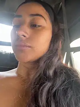 Valentinne z online show from 02-07-26, 03:42