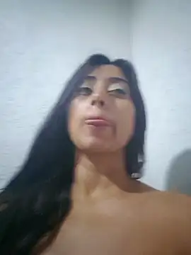 Valentinne z online show from 10-14-25, 03:51
