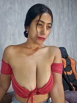 Valentinne z online show from 02-28-25, 10:09