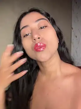 Snapshot of Valentinne_z chatting on 05-08-26, 10:19 Valentinne z online show from 05-08-26, 10:19