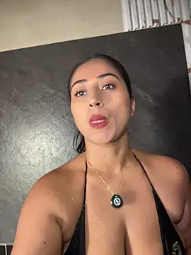 Valentinne z online show from 07-01-26, 10:37