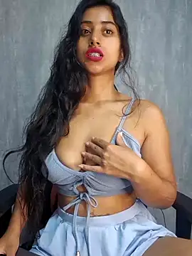 Valentinne z online show from 02-18-25, 09:10