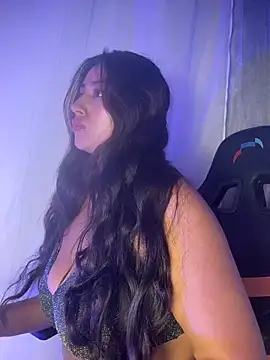 Valentinne z online show from 02-17-26, 05:49