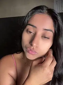 Valentinne z online show from 06-18-26, 10:42