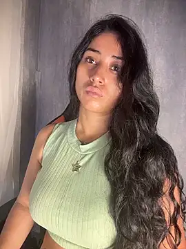 Valentinne z online show from 03-29-26, 11:01
