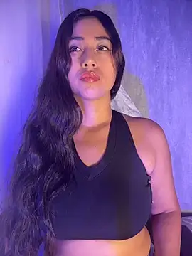 Valentinne z online show from 02-15-26, 04:57