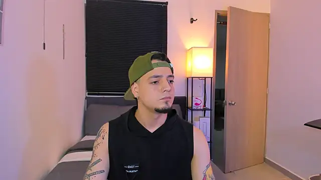 alejandro calderon1 online show from 04-11-26, 05:26