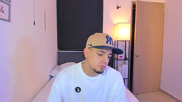 alejandro calderon1 online show from 03-31-26, 09:22