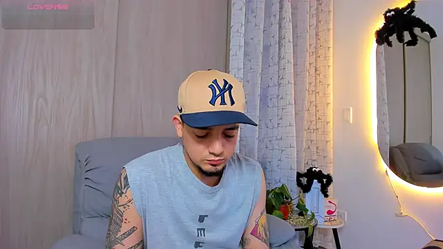 alejandro calderon1 online show from 10-22-25, 03:28