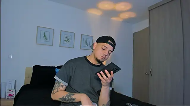 alejandro calderon1 online show from 12-18-25, 05:01