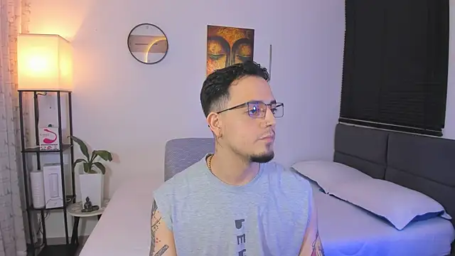 alejandro calderon1 online show from 06-18-26, 03:16