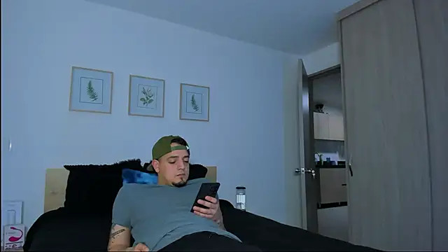 alejandro calderon1 online show from 12-14-25, 01:23