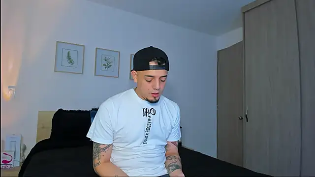 alejandro calderon1 online show from 12-19-25, 04:27