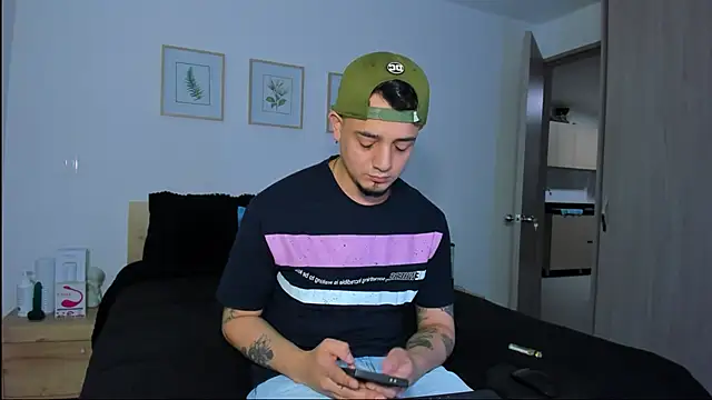 alejandro calderon1 online show from 12-21-25, 02:03