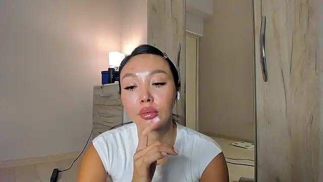 Snapshot of keiko_hot chatting on 04-20-26, 02:25 keiko hot online show from 04-20-26, 02:25