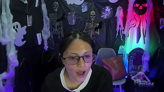 Kyomi chang online show from 10-21-25, 01:32