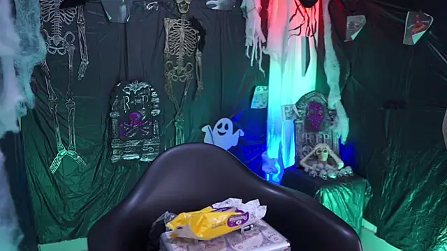 Kyomi chang online show from 10-17-25, 01:02