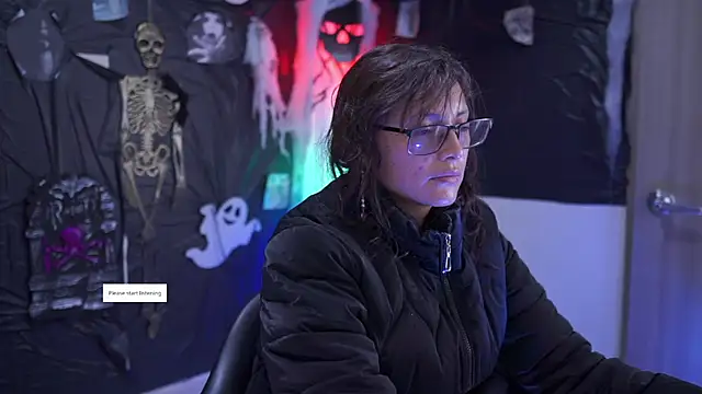 Kyomi chang online show from 10-13-25, 12:18